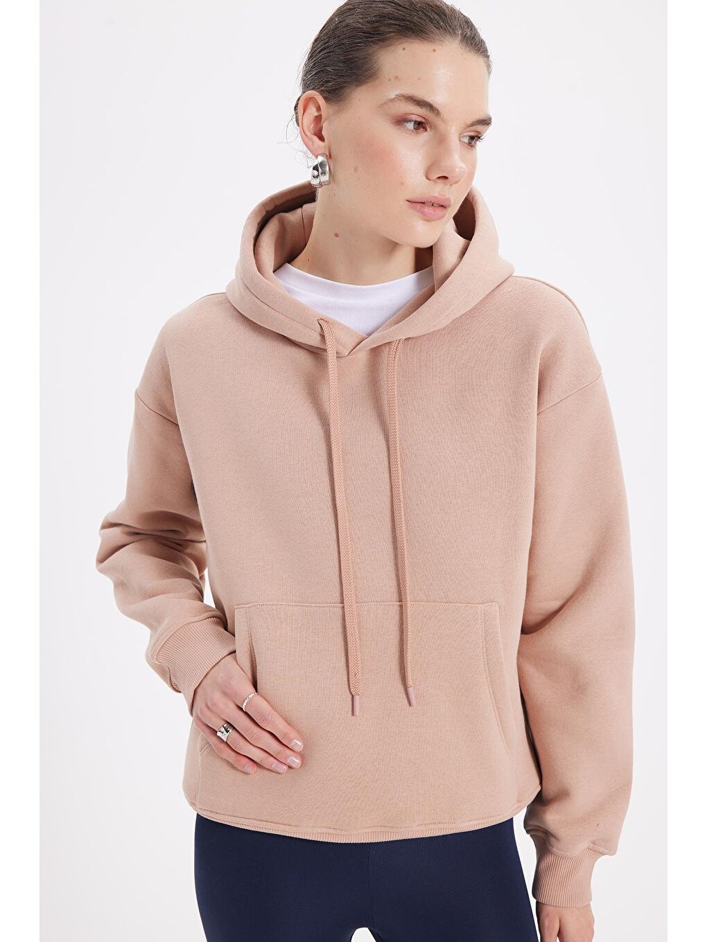 Bej Kadın Oversize Geniş Kesim Pamuklu Yumuşak Dokulu İçi Polarlı Basic Vizon Kapüşonlu Sweatshirt