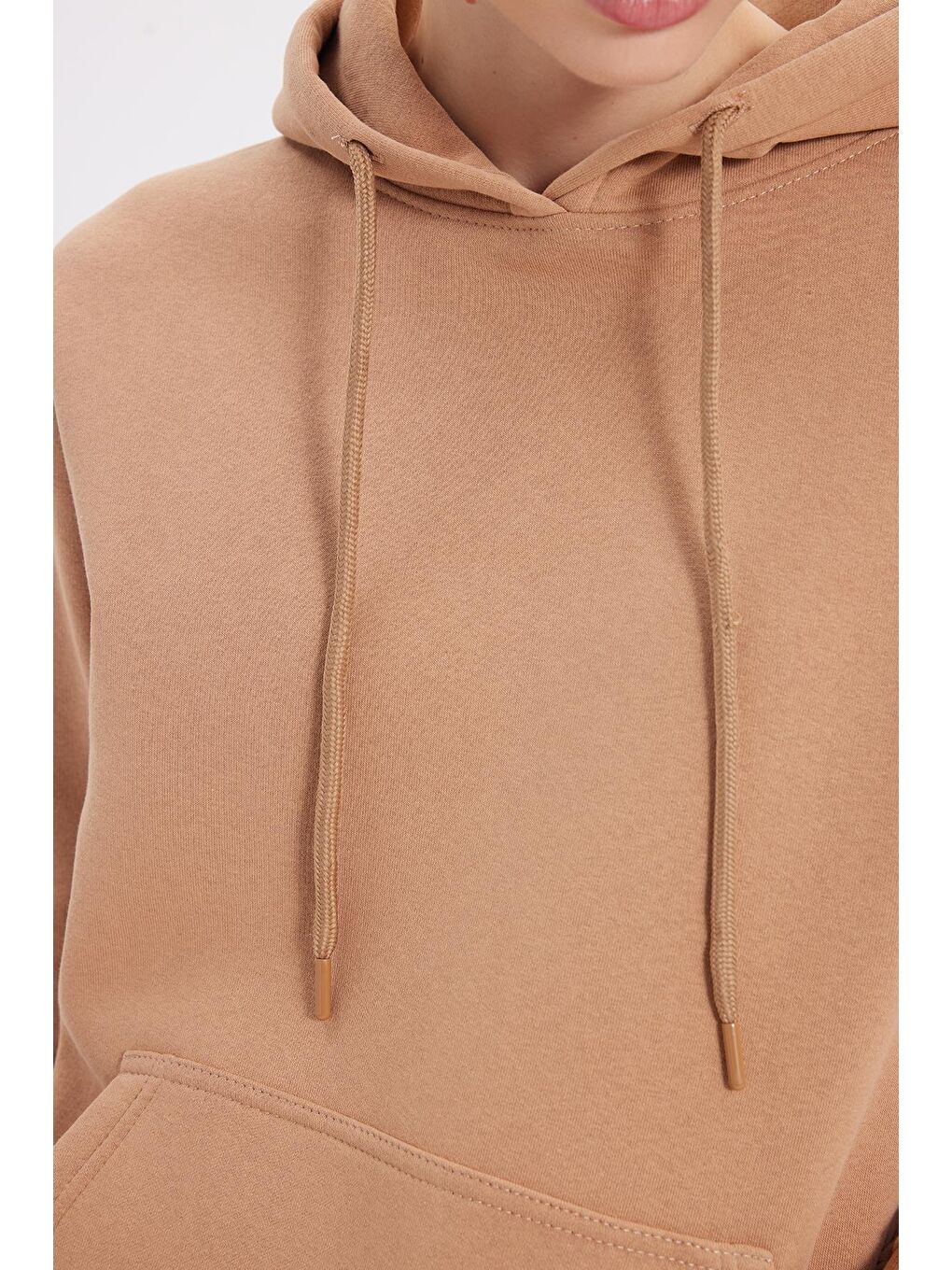 Bej Kadın Relax Fit Rahat Kesim Pamuklu Kapüşonlu Kanguru Cepli Vizon Sweatshirt-5