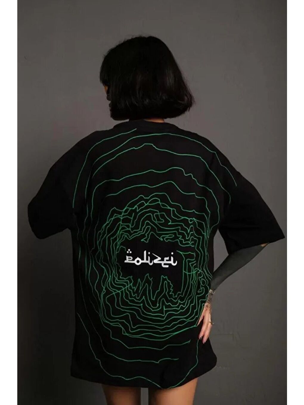 Bisiklet Yakalı Sırt Baskılı Oversize T-Shirt - Siyah-1