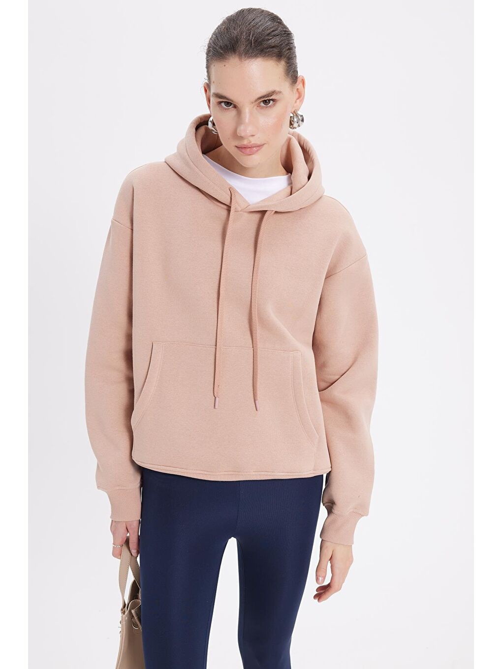 Bej Kadın Oversize Geniş Kesim Pamuklu Yumuşak Dokulu İçi Polarlı Basic Vizon Kapüşonlu Sweatshirt-4