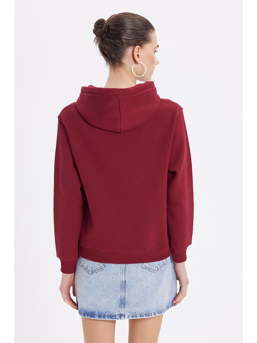 Kadın Relax Fit Rahat Kesim Pamuklu Kapüşonlu Kanguru Cepli Bordo Sweatshirt-7