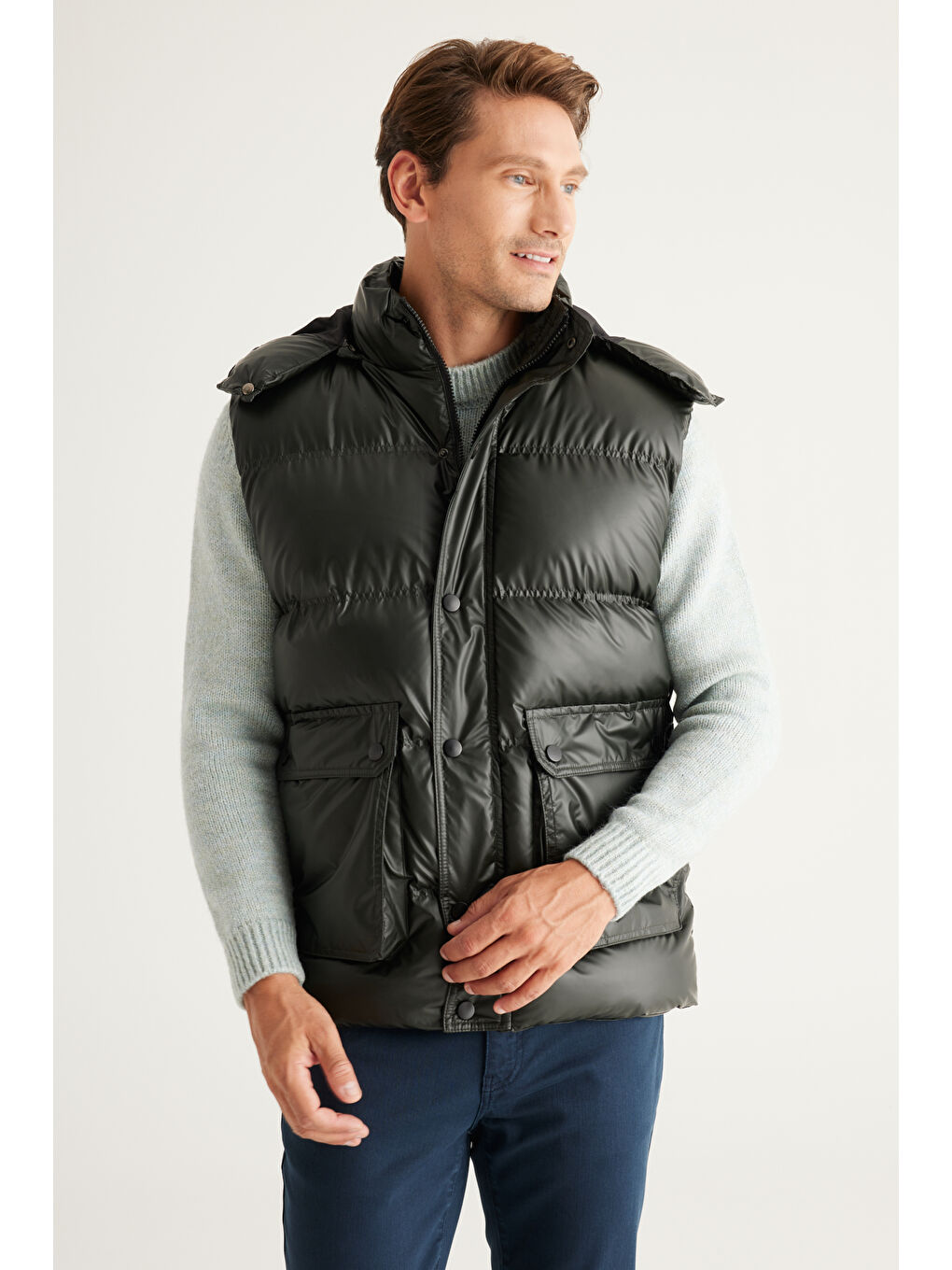 Erkek Yeşil Standart Fit Normal Kesim Kapüşonlu Şişme Yelek-6