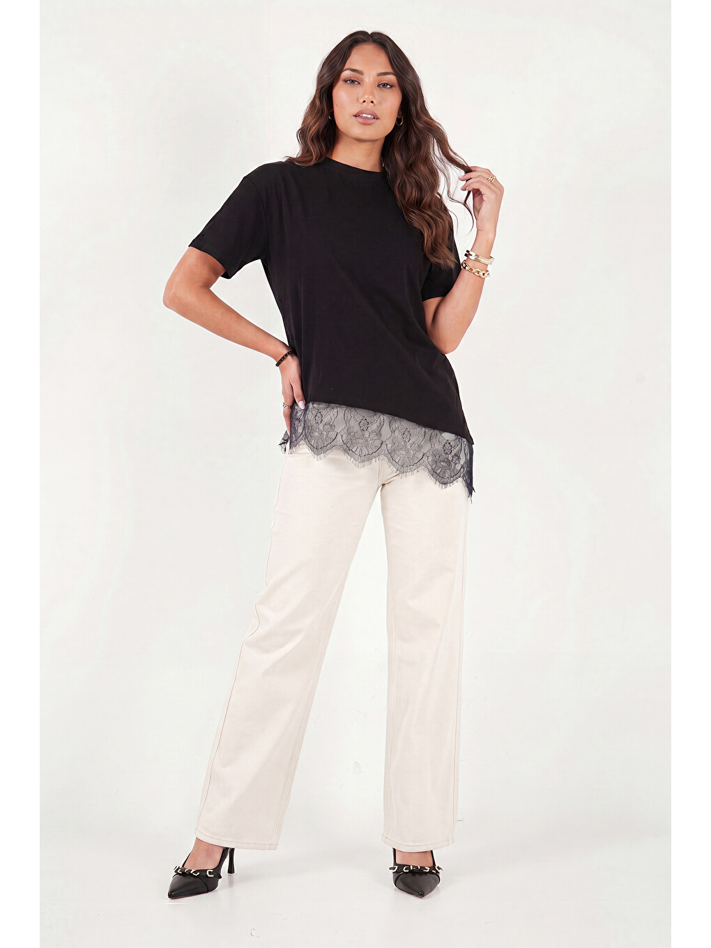 Siyah Pamuklu Kontrast Dantel Panelli Salaş Bisiklet Yaka T Shirt 5866992-2