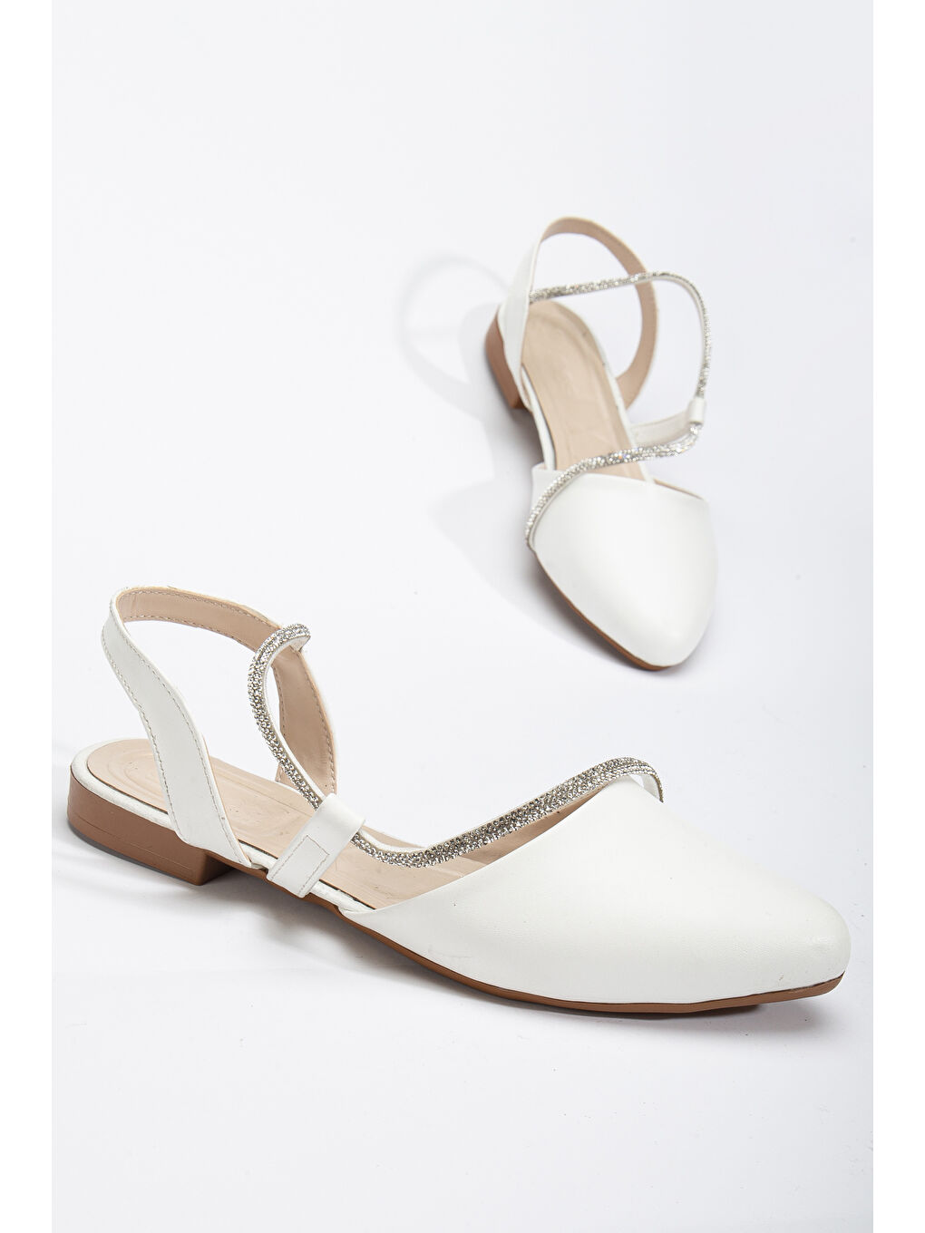 Kadın Beyaz Taş Halat Detaylı Babet-1