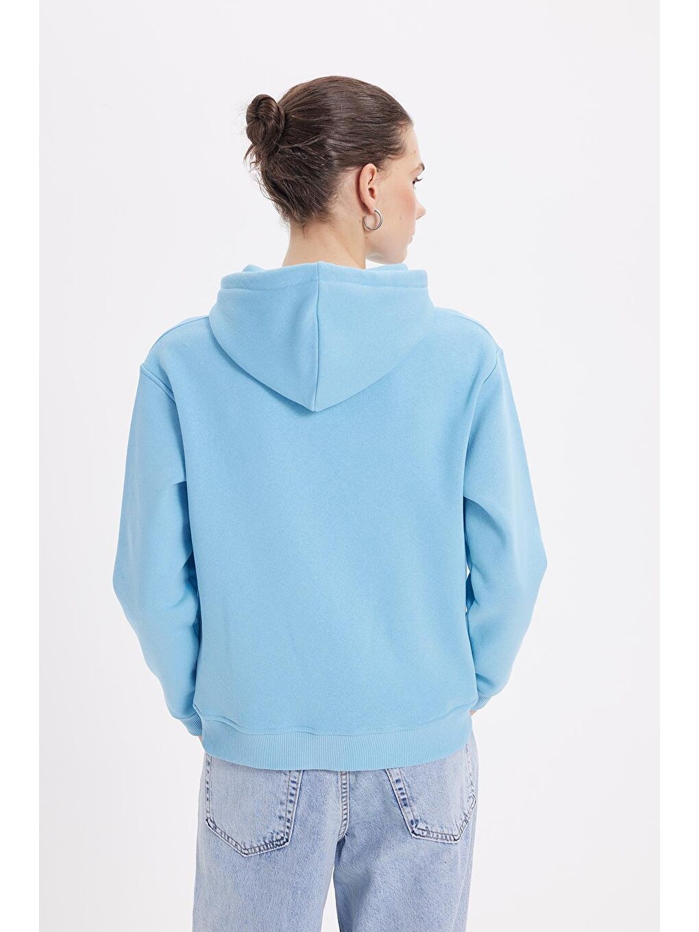 Kadın Relax Fit Rahat Kesim Pamuklu Kapüşonlu Kanguru Cepli Mavi Sweatshirt-6