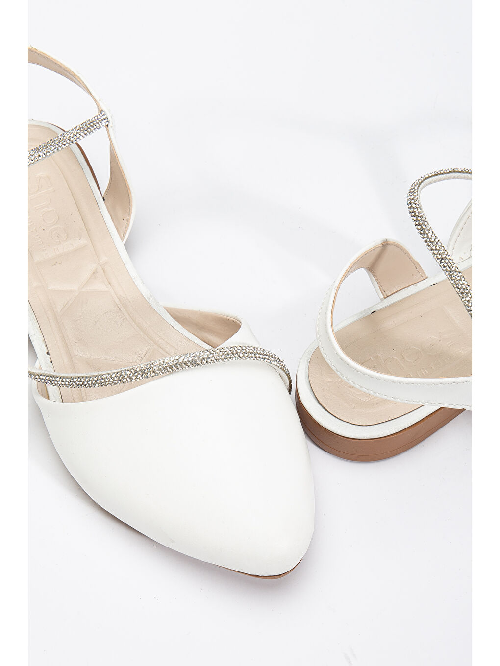 Kadın Beyaz Taş Halat Detaylı Babet-2