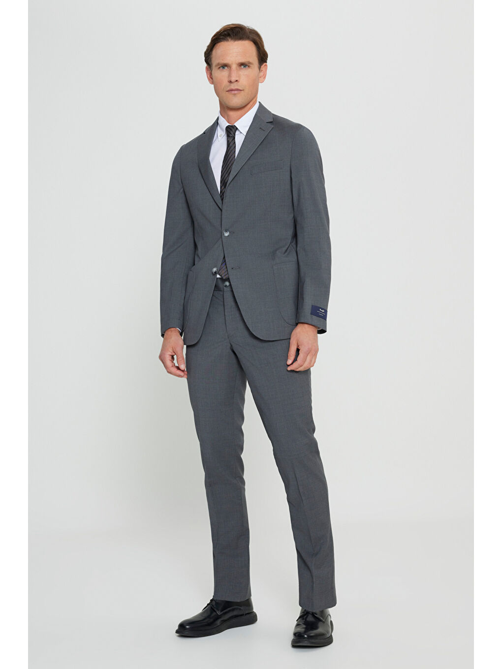 Erkek Gri Slim Fit Dar Kesim Mono Yaka %100 Yün Takım Elbise-1