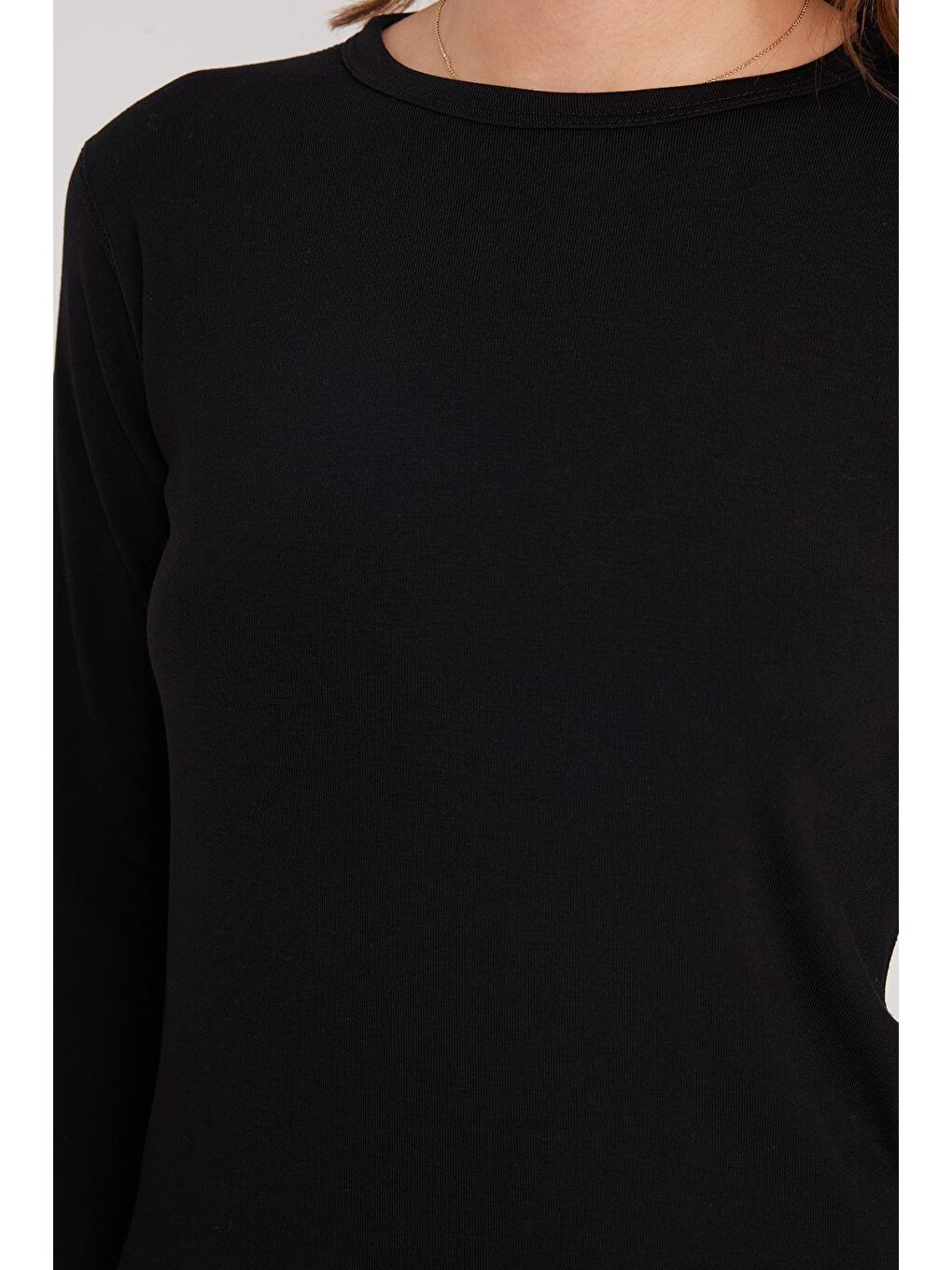 Kadın Slim Fit Dar Kesim Bisiklet Yaka Siyah Termal Alt Üst Takım-2