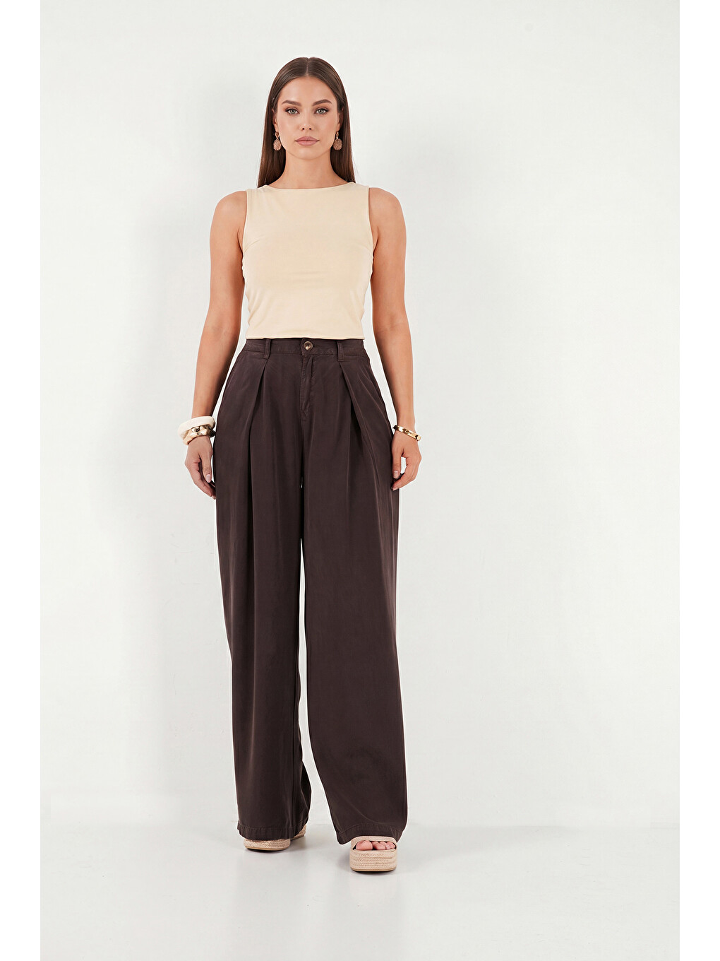 Kahverengi Relaxed Fit Yüksek Bel Geniş Paça Pantolon 668YP5515-2