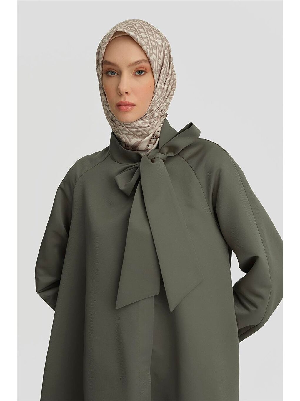 Yakası Fiyonklu Reglan Kollu Kap 25Y7811 Haki-1