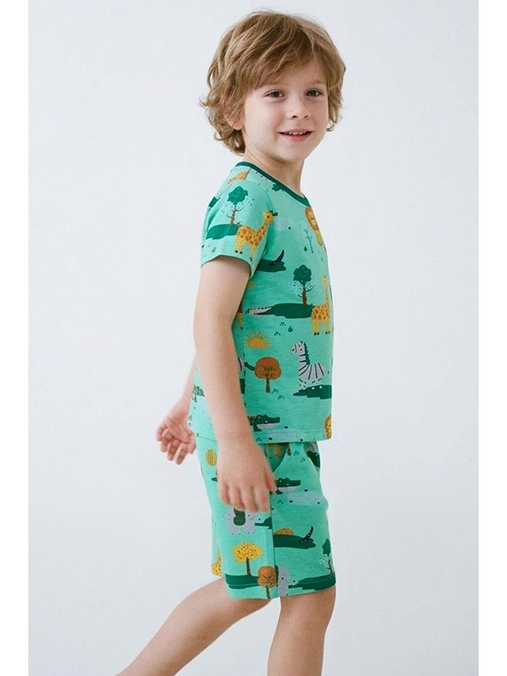 Erkek Çocuk Şortlu Pijama Takımı Safari Temalı Sevimli Hayvancıklar Desenli Yeşil (1.5-5 Yaş)-1