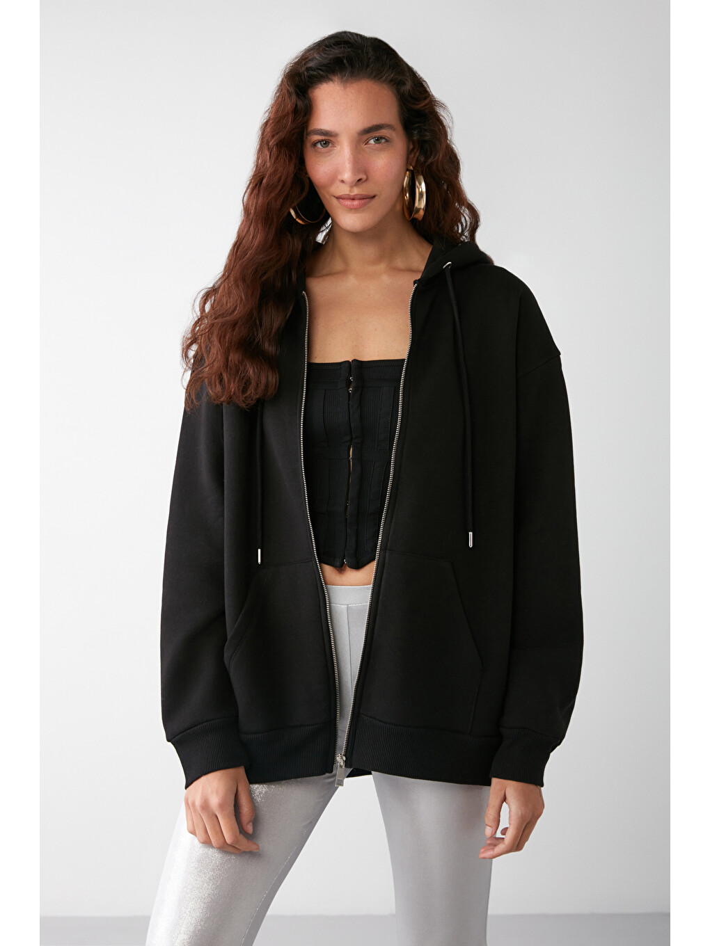 Alena Kadın Oversize Organik Pamuklu Metal Fermuarlı Kapüşonlu İçi Polarlı Siyah Sweatshirt-2
