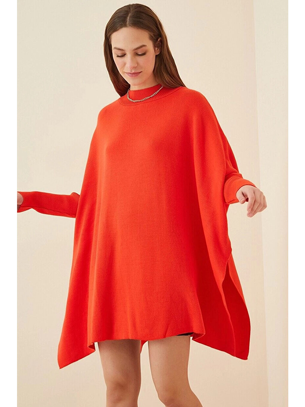 Kadın Kırmızı Oversize Yırtmaçlı Panço Triko Kazak HZL23W-BD1100761-1