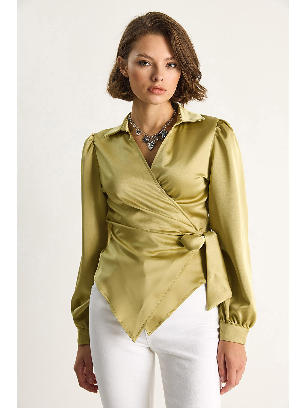 Yeşil Kadın Yandan Baglamalı Saten Bluz-1