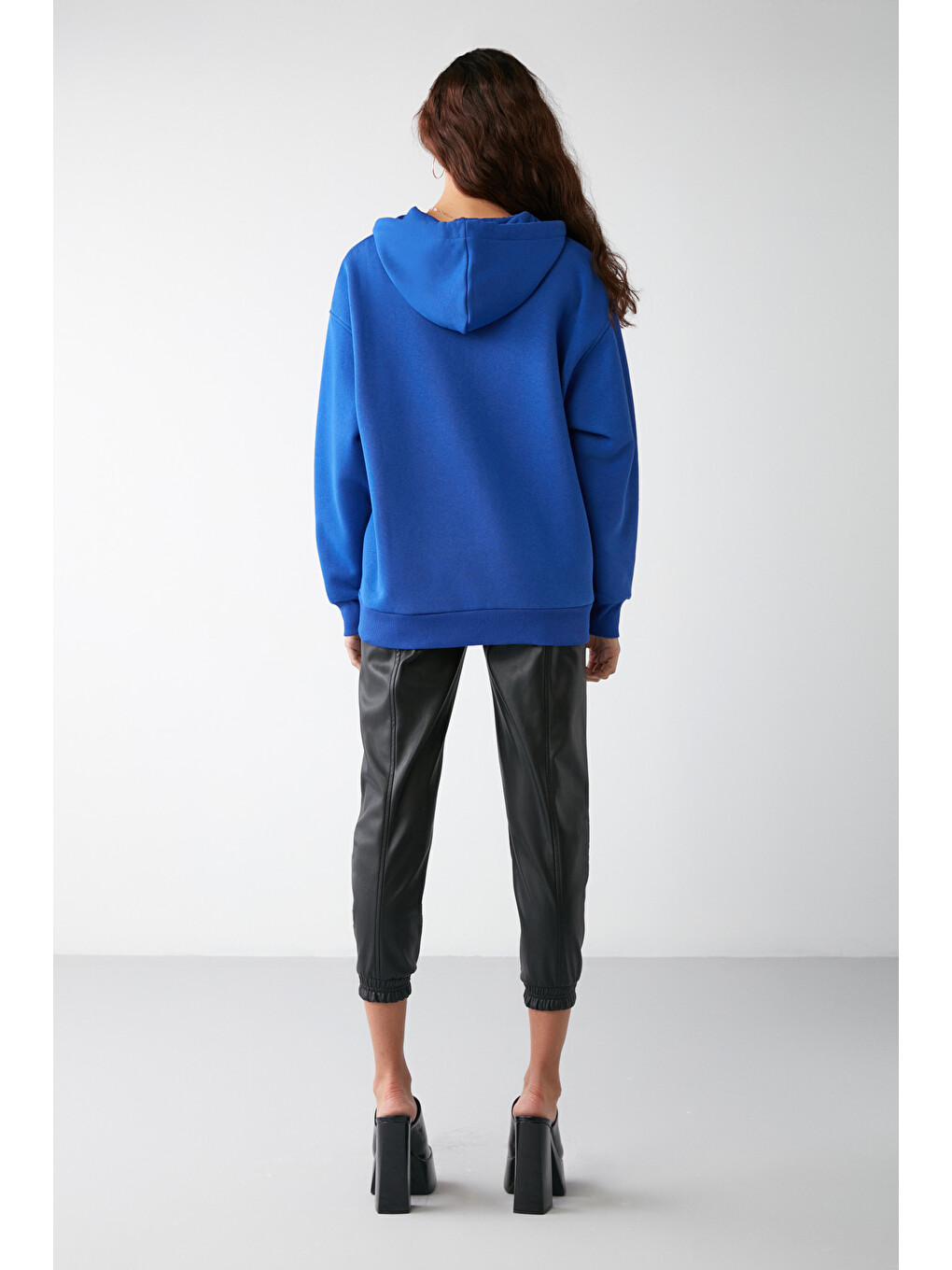 Mavi Alena Kadın Oversize Organik Pamuklu Metal Fermuarlı Kapüşonlu İçi Polarlı Saks Sweatshirt-4