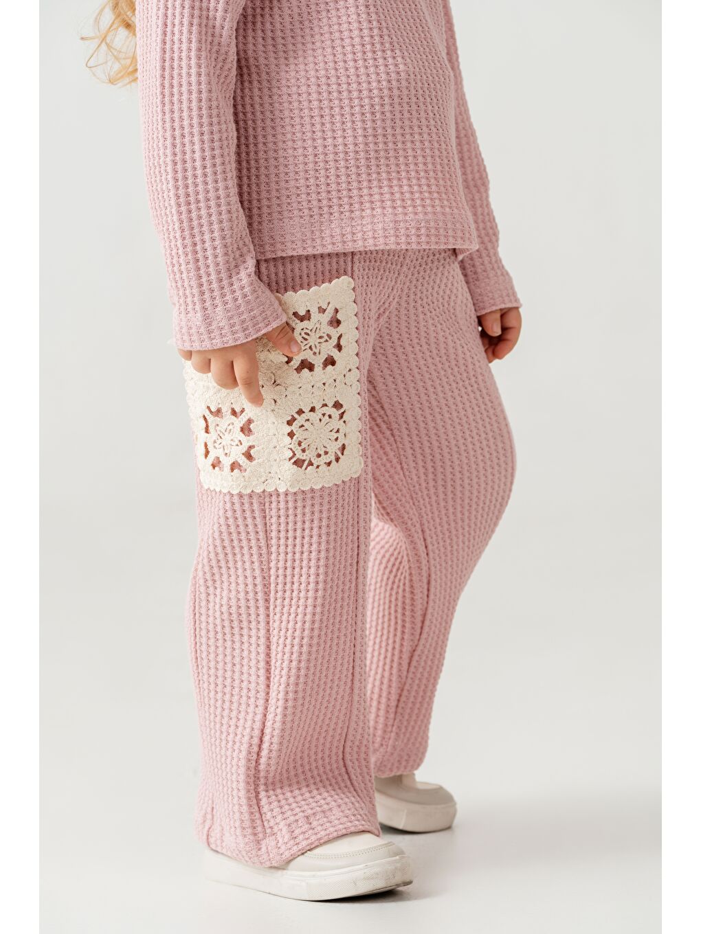 Pembe Kız Çocuk Dantelli İspanyol Paça Eşofman Takımı-3