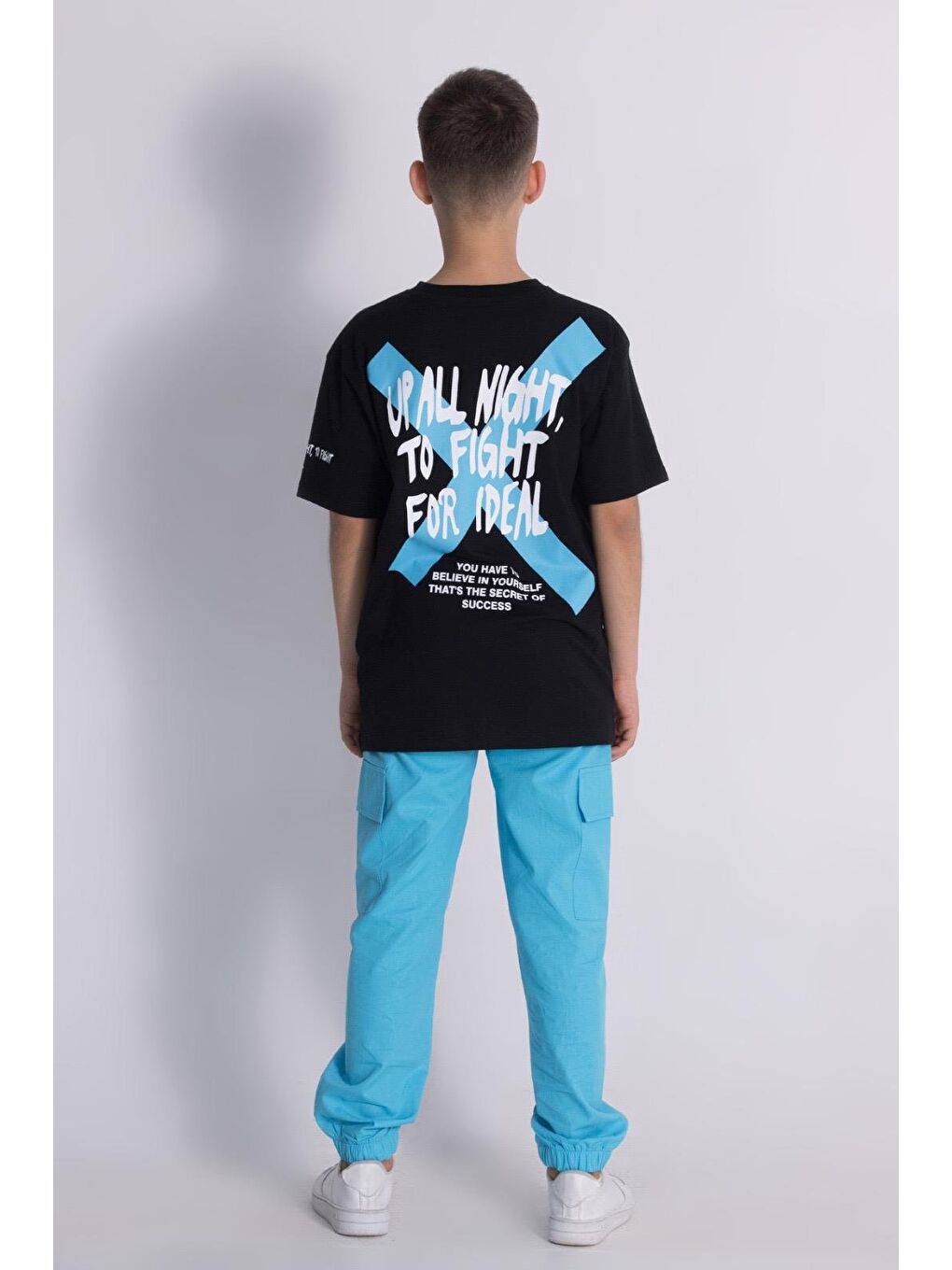 Karışık Erkek Çocuk Oversize Baskılı Tişört & Kargo Pantolon Takımı - Rahat & Kombin-2