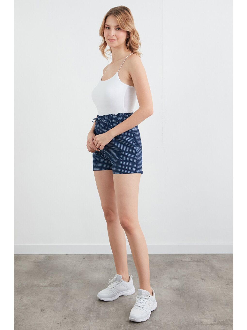 Lacivert Basic Pötikare Desenli Beli Lastikli Şort-2