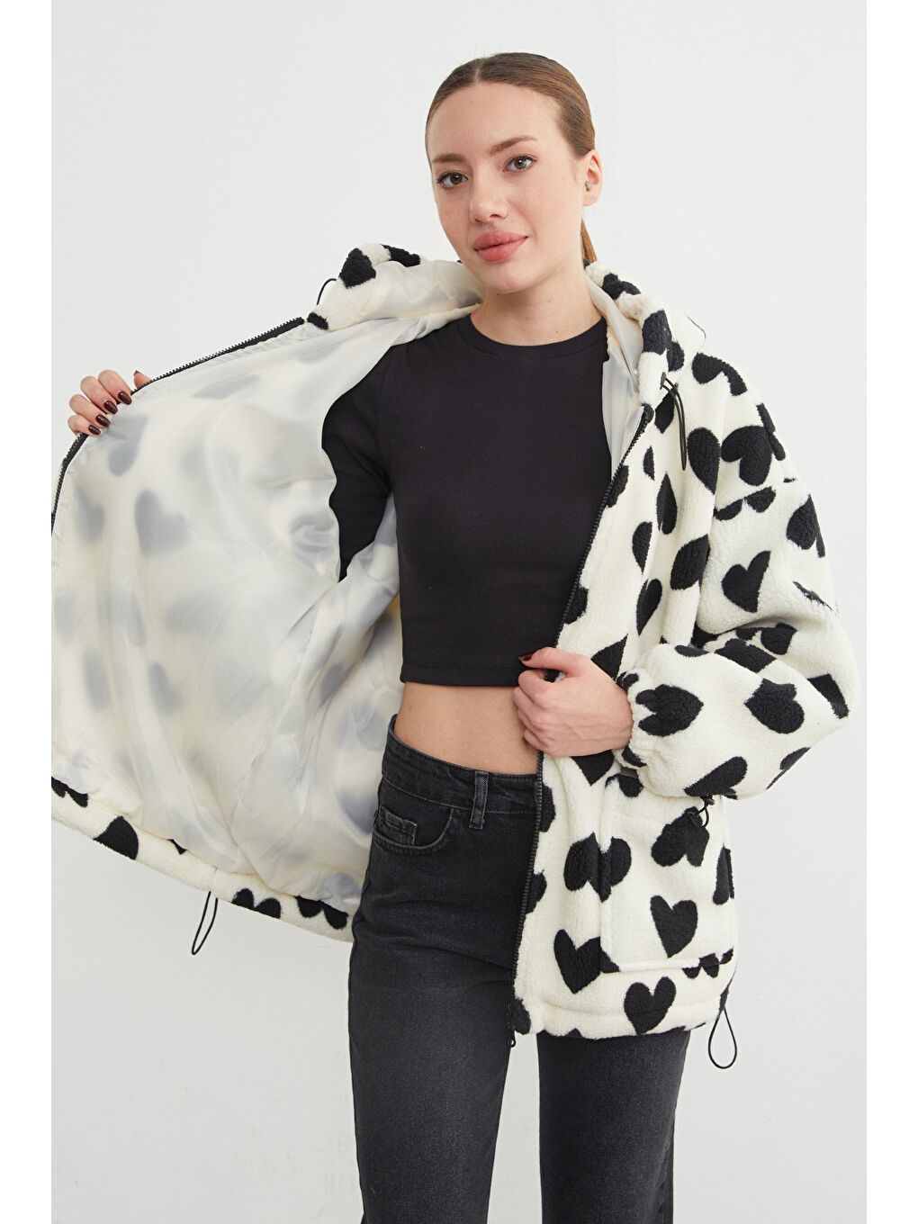 Beyaz Kalp Desenli Pelüş Mont-3