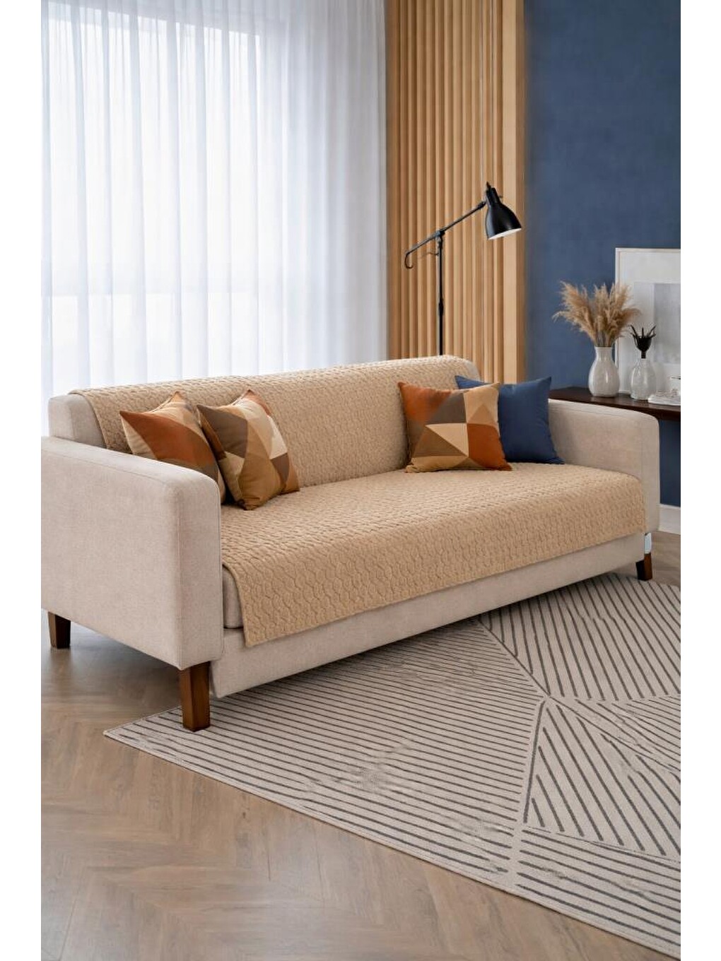 Liva Pelüş Kaymaz Tabanlı Koltuk Örtüsü 170x215 Cm Bej