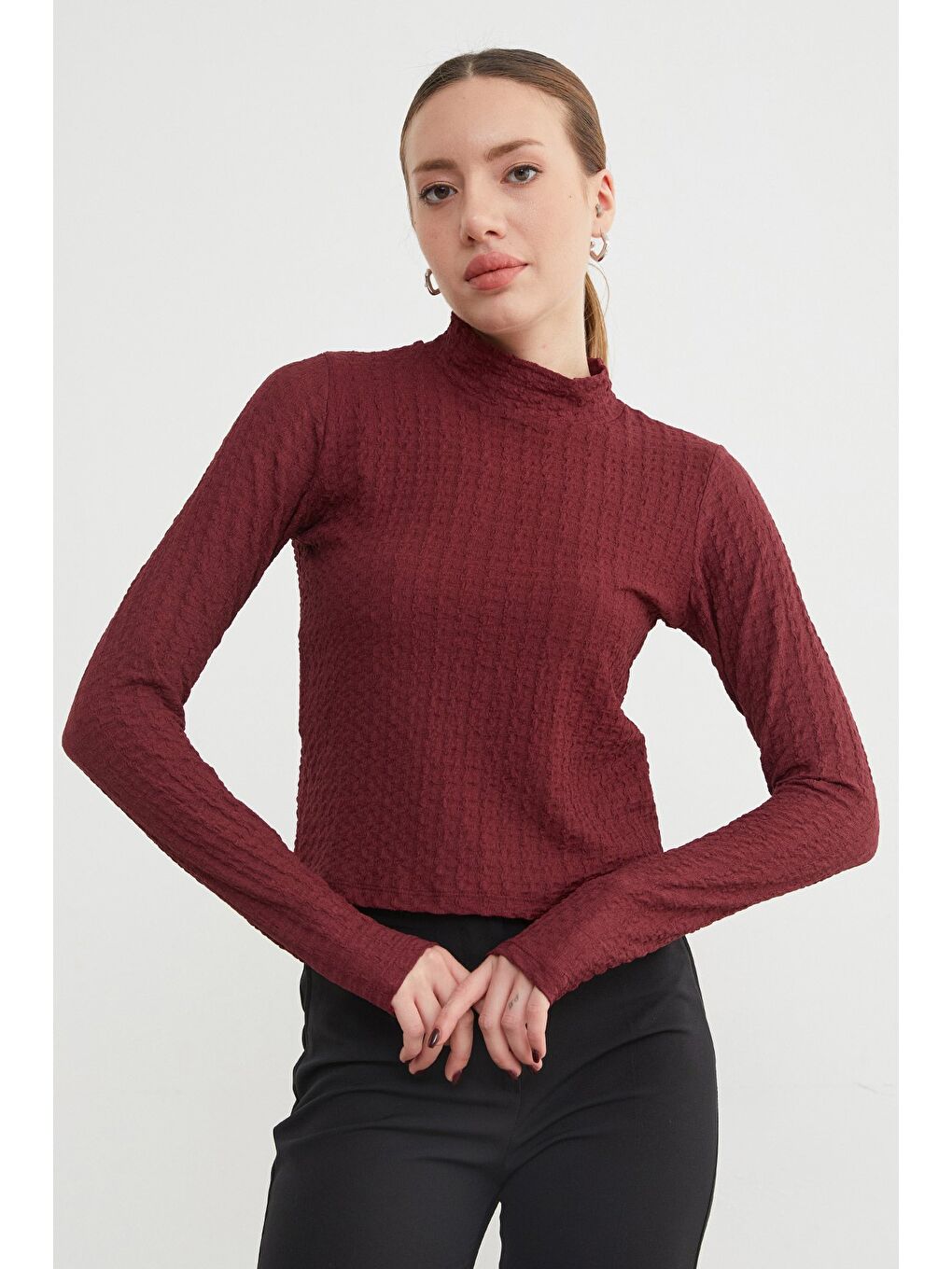 Bordo Dik Yaka Bürümcük Kumaş Bluz