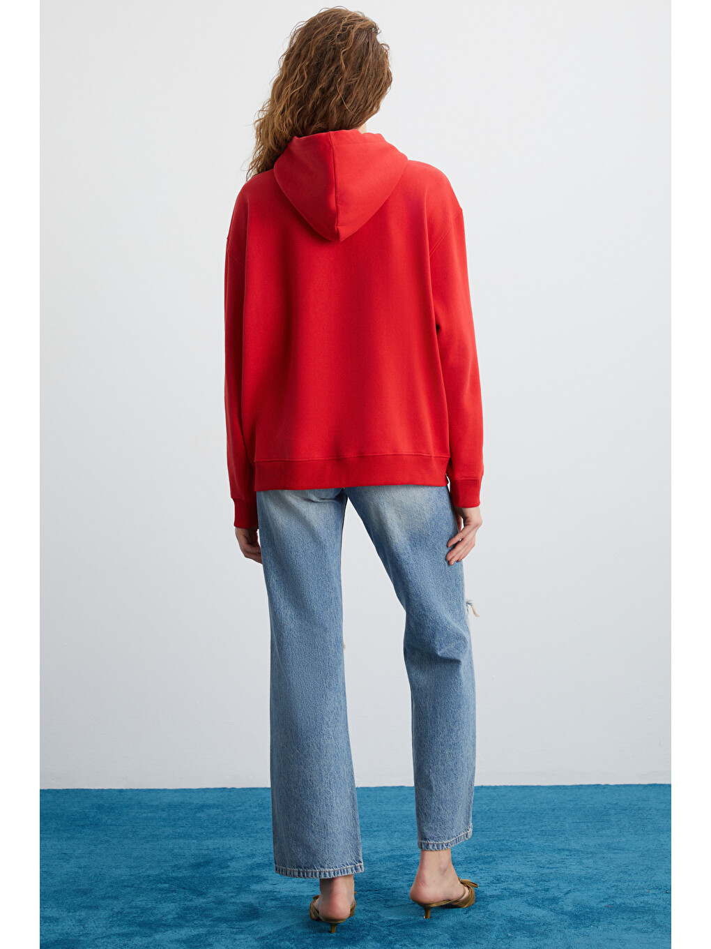 Alena Kadın Oversize Organik Pamuklu Metal Fermuarlı Kapüşonlu İçi Polarlı Kırmızı Sweatshirt-5