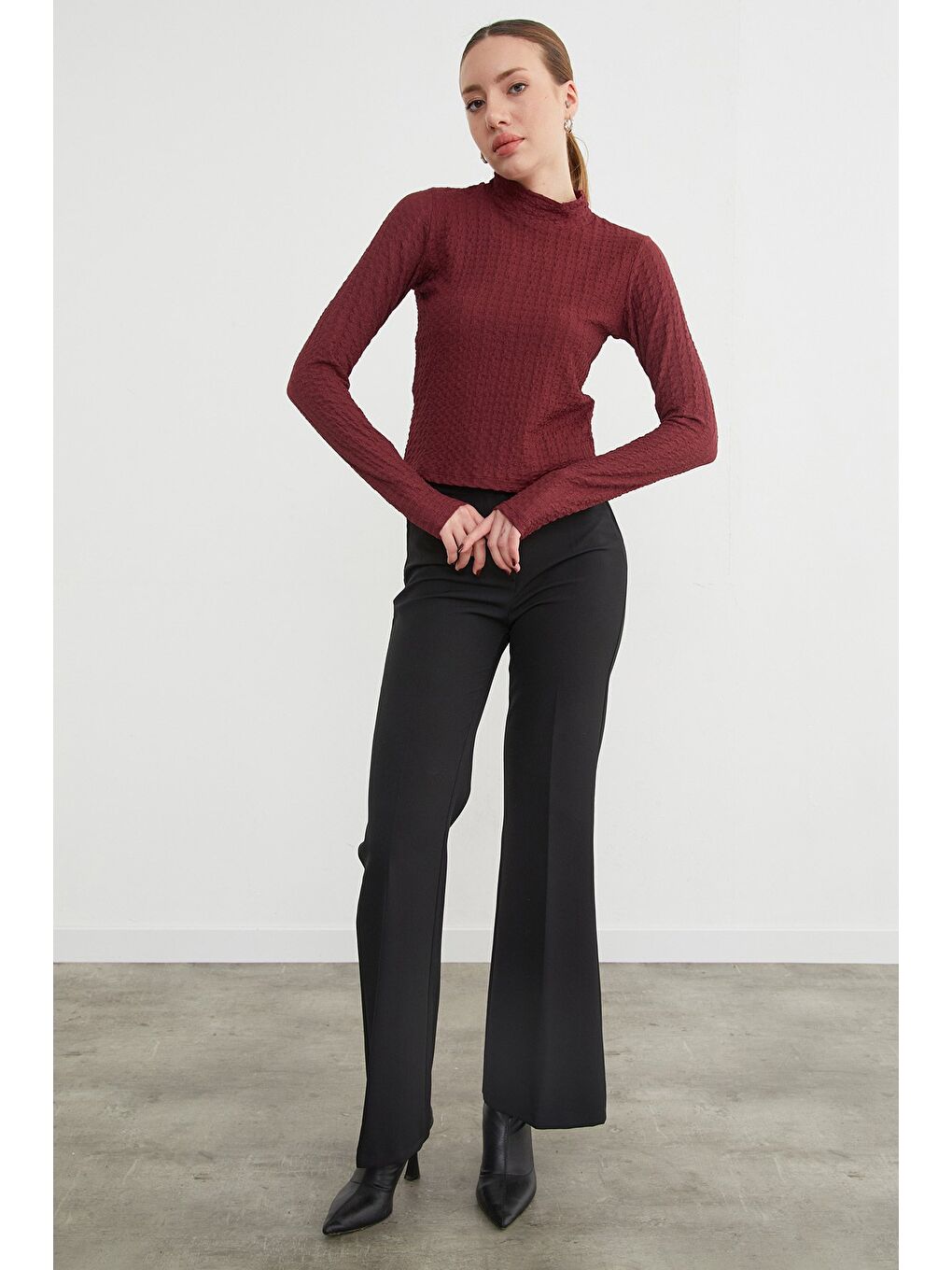 Bordo Dik Yaka Bürümcük Kumaş Bluz-1