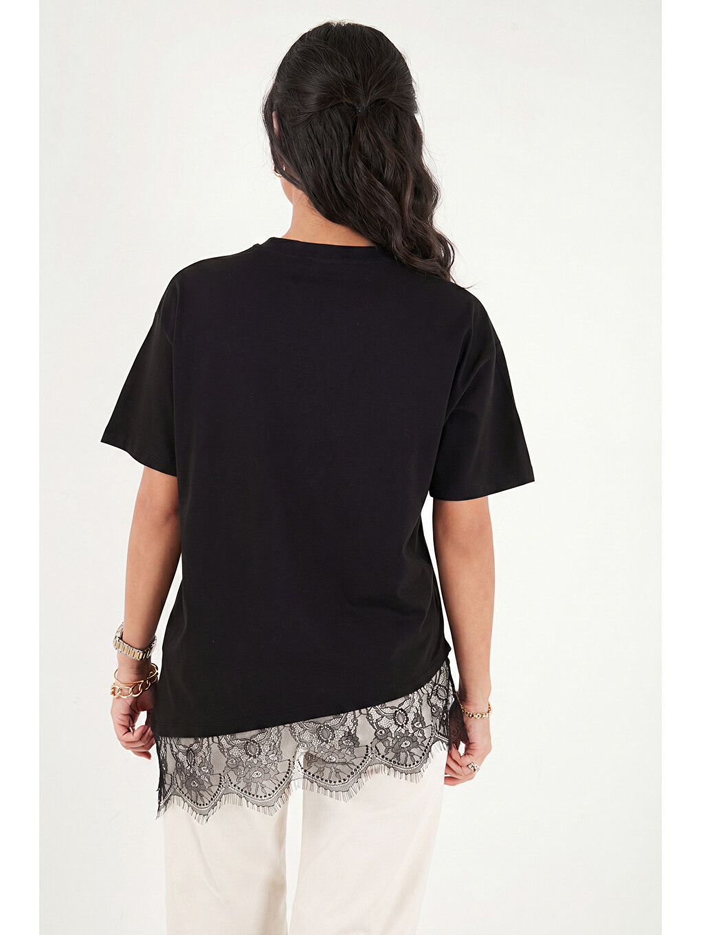 Siyah Pamuklu Kontrast Dantel Panelli Salaş Bisiklet Yaka T Shirt 5866992-6