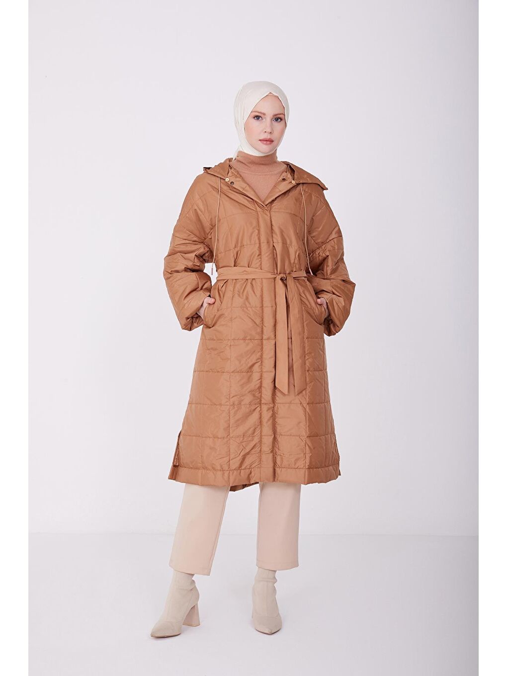 Kahverengi Seyyar Kapüşonlu Kaban 22K7821 Camel-1