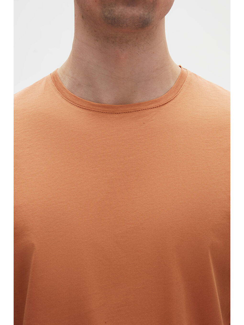 Kahverengi Slim Fit Tarçın Bisiklet Yaka %100 Pamuklu Nefes Alabilen Tişört-5