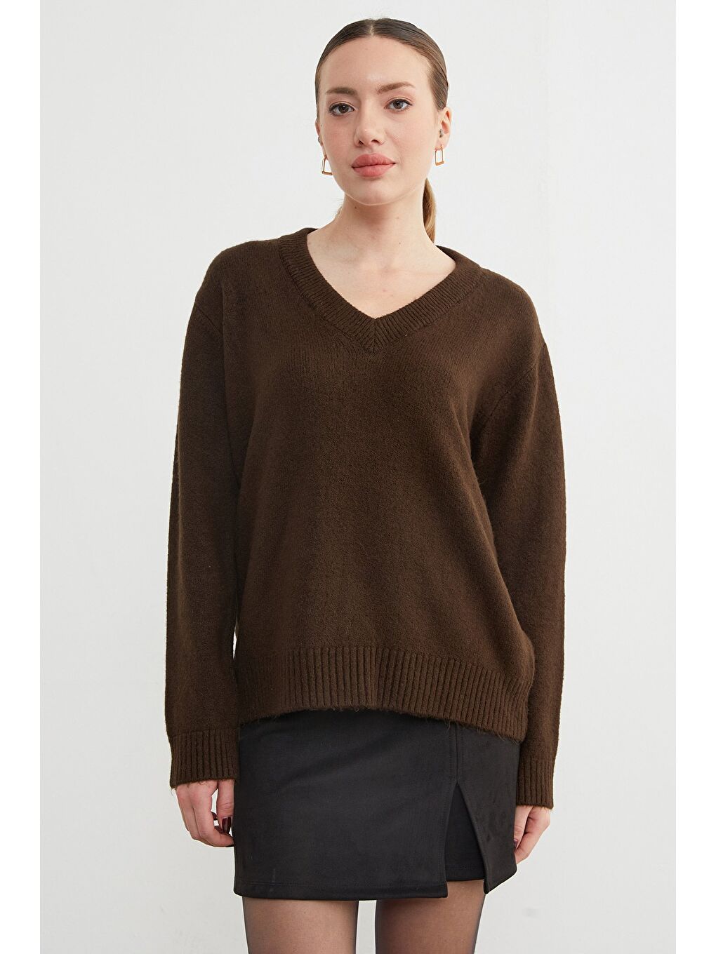 Kahverengi Basic V Yaka Salaş Kazak-2