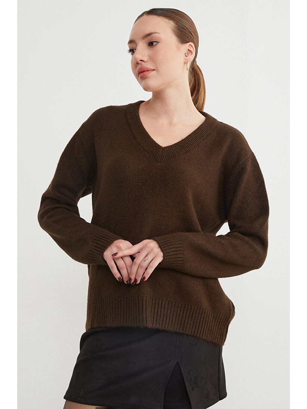 Kahverengi Basic V Yaka Salaş Kazak-3