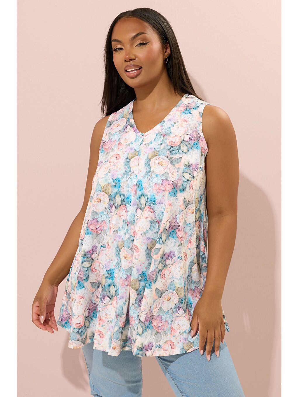 Karışık Büyük Beden Sıfır Kol V Yaka Çiçek Desenli Eteği Bollaşan Bluz 304188