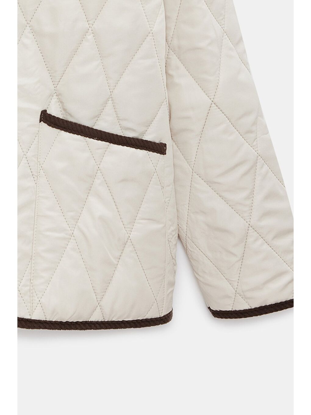 Beyaz Ekru Kadın Relax Fit Kadife Yaka Biye Detaylı Kapitone Mont - Heritage-2