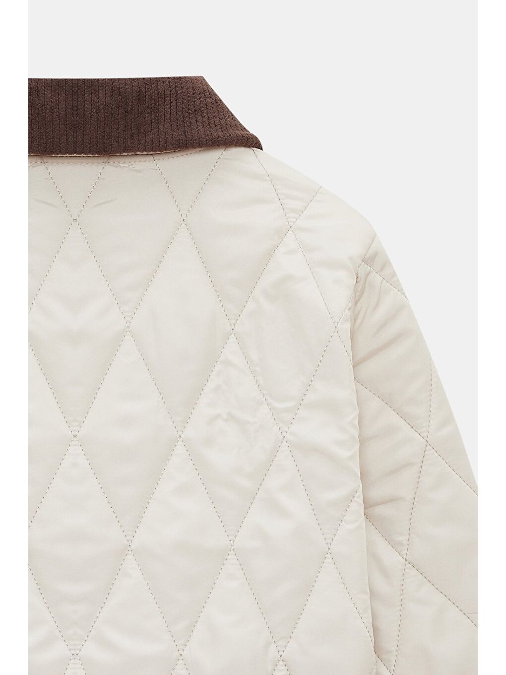 Beyaz Ekru Kadın Relax Fit Kadife Yaka Biye Detaylı Kapitone Mont - Heritage-3