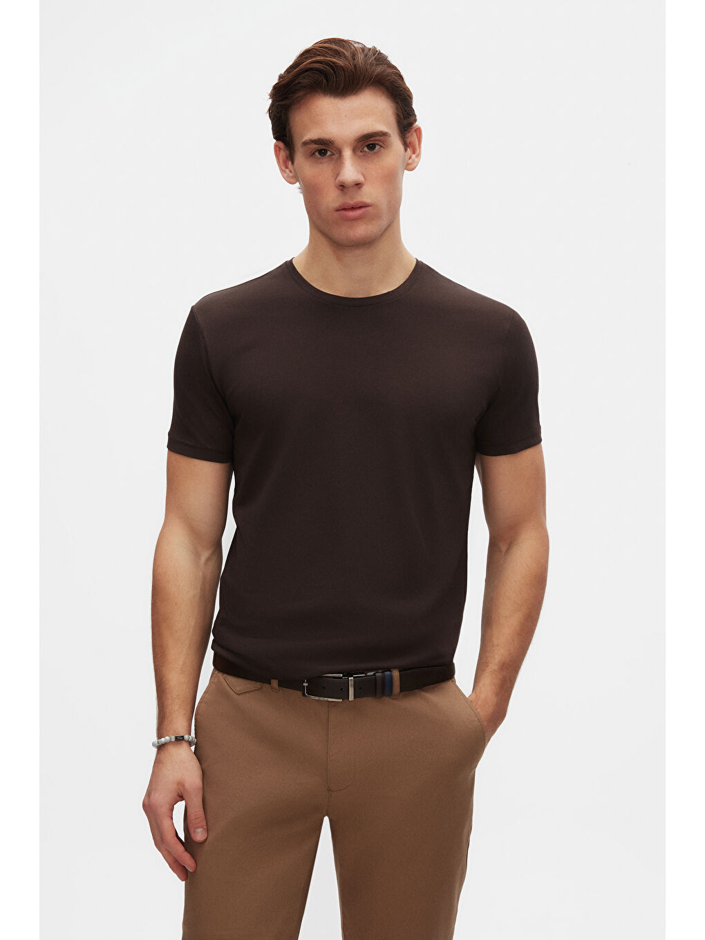 Slim Fit Kahverengi Bisiklet Yaka %100 Pamuklu Nefes Alabilen Tişört