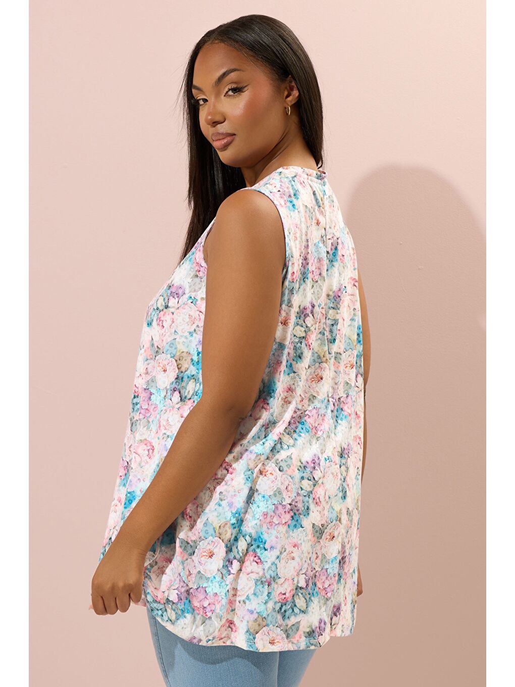 Karışık Büyük Beden Sıfır Kol V Yaka Çiçek Desenli Eteği Bollaşan Bluz 304188-3
