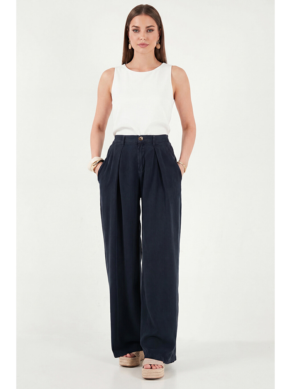 Lacivert Relaxed Fit Yüksek Bel Geniş Paça Pantolon 668YP5515-2