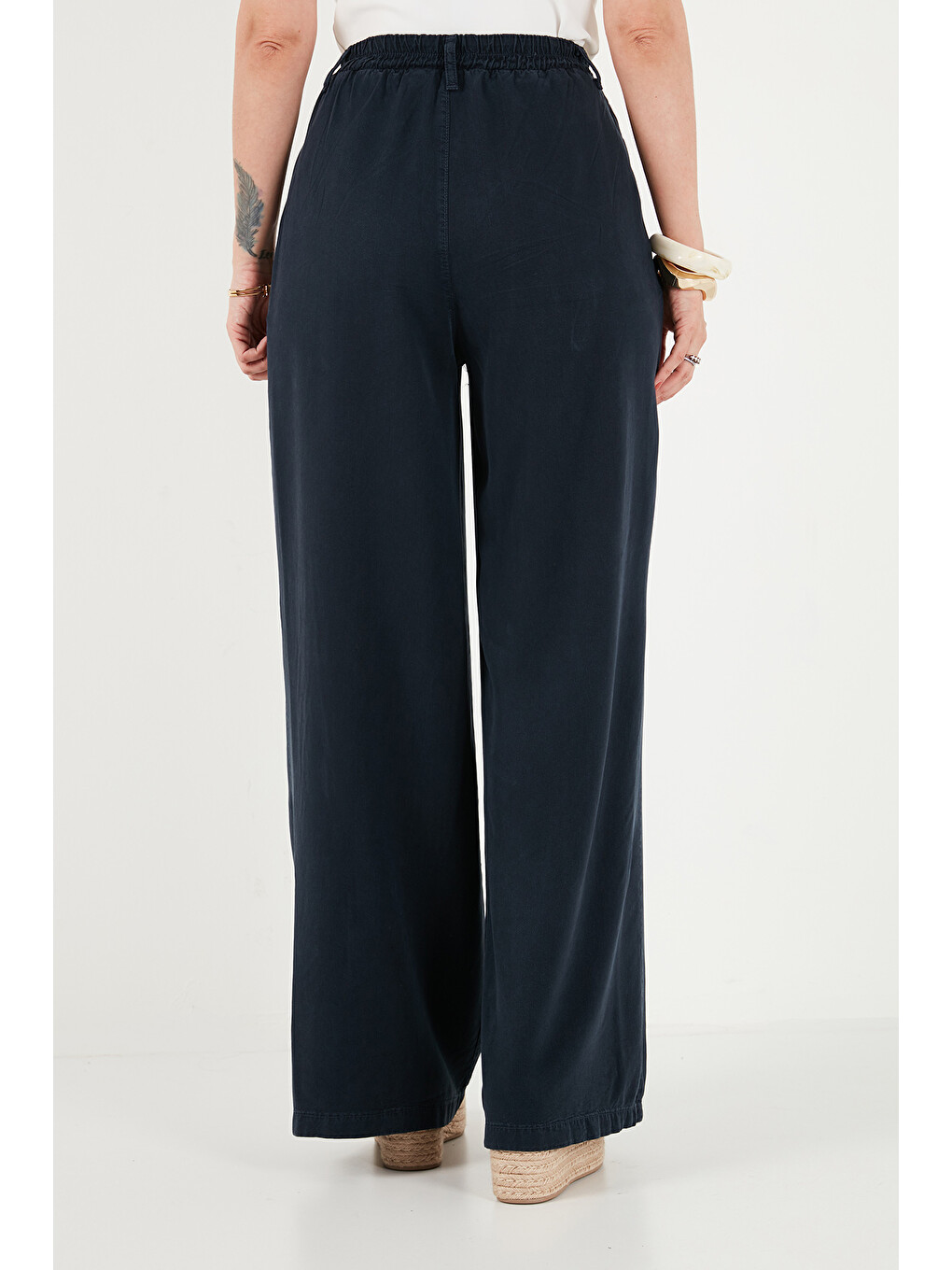 Lacivert Relaxed Fit Yüksek Bel Geniş Paça Pantolon 668YP5515-5