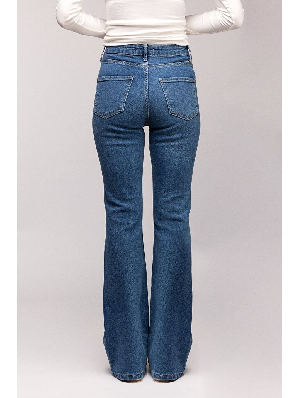 Mavi Kadın Yüksek Bel İspanyol Paça Elastanlı Jean Pantolon - '70s Style' Flare Jean-4