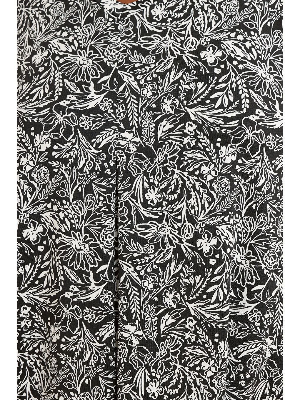 Siyah Büyük Beden Sıfır Kol V Yaka Çiçek Desenli Eteği Bollaşan Bluz 322683-5