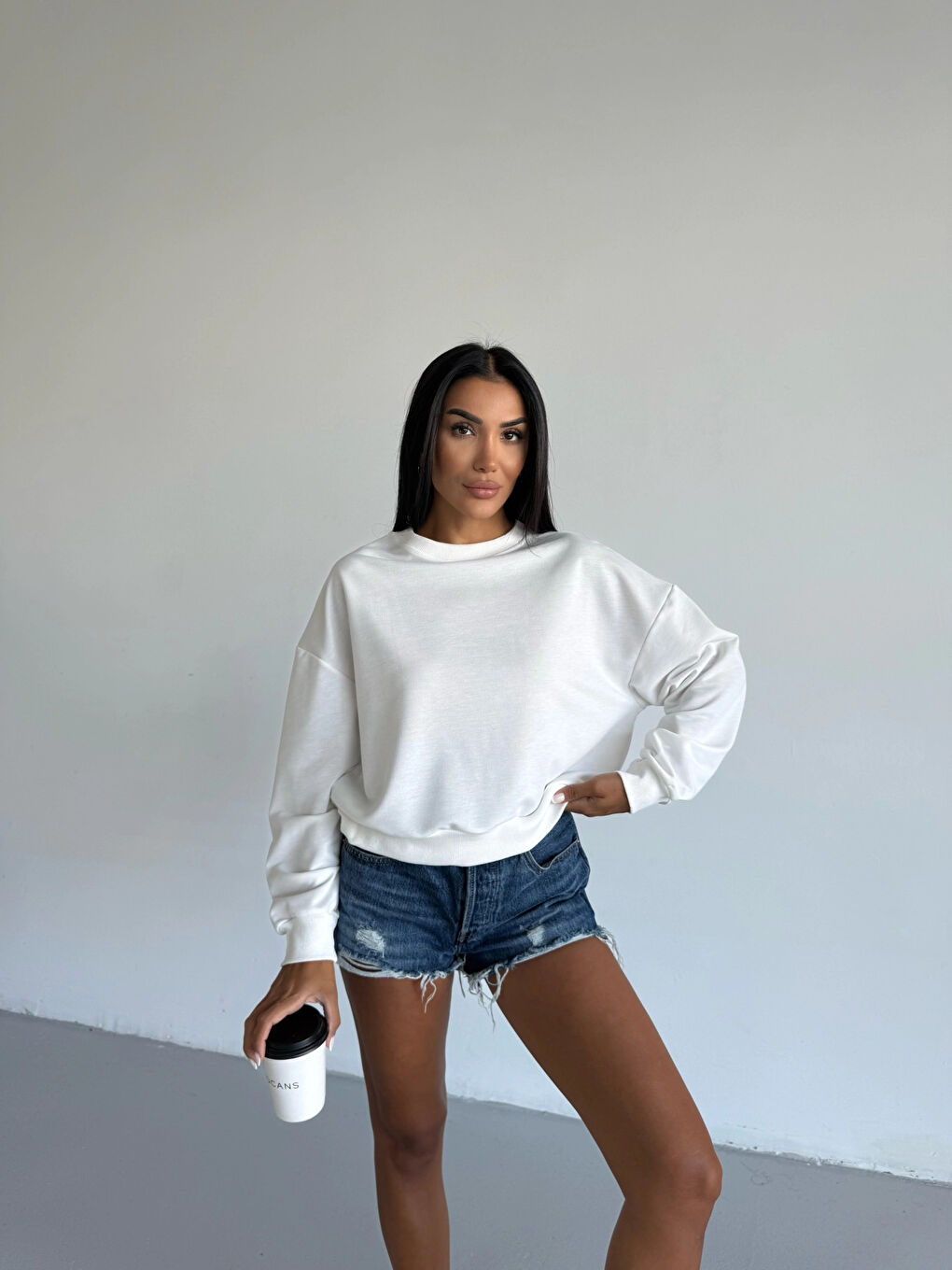 Kadın Beyaz Bisiklet Yaka 2 İplik Sweatshirt HZL25W-FRY123391