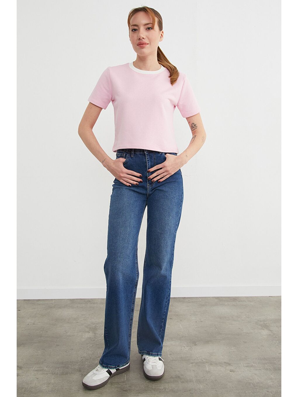 Pembe Basic Ribana Yaka Mevsimlik Crop Tişört-1