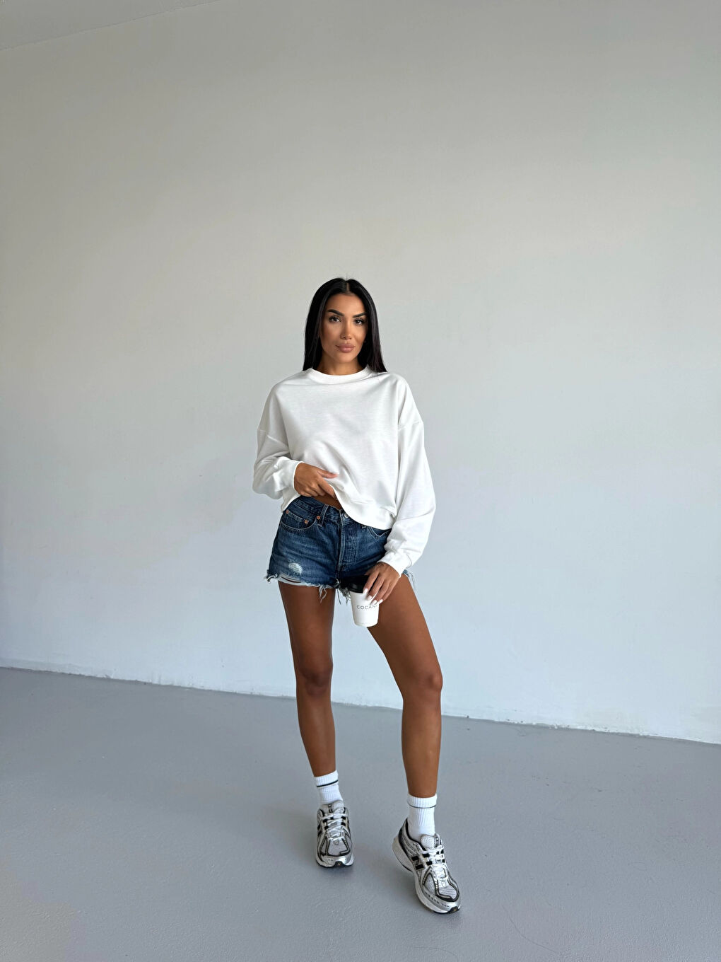 Kadın Beyaz Bisiklet Yaka 2 İplik Sweatshirt HZL25W-FRY123391-2