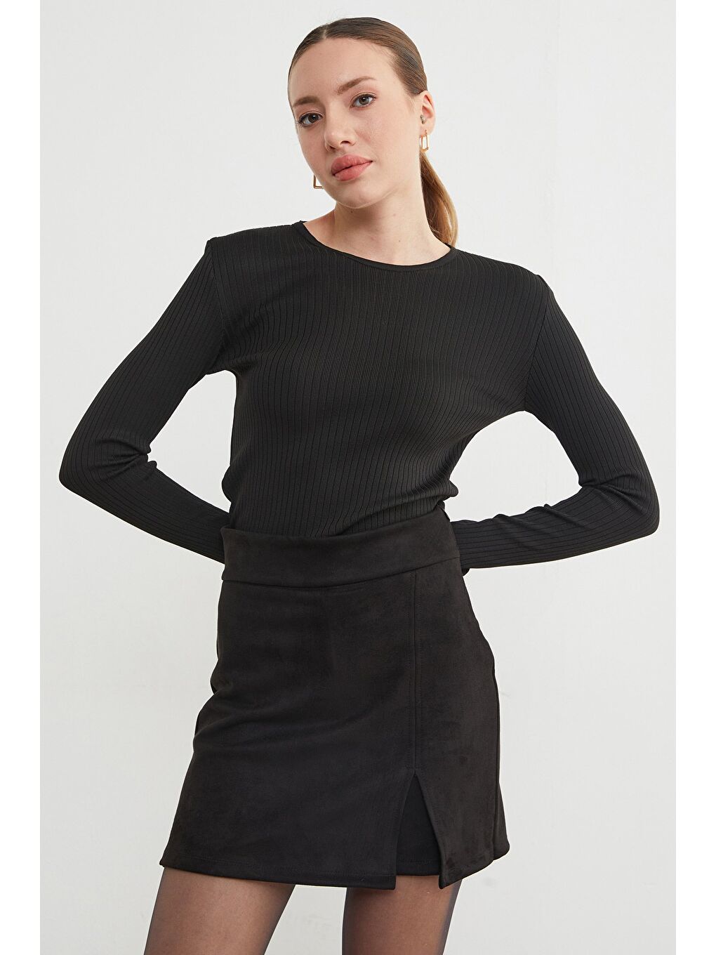 Siyah Fitilli Bisiklet Yaka İnce Triko Kazak-2