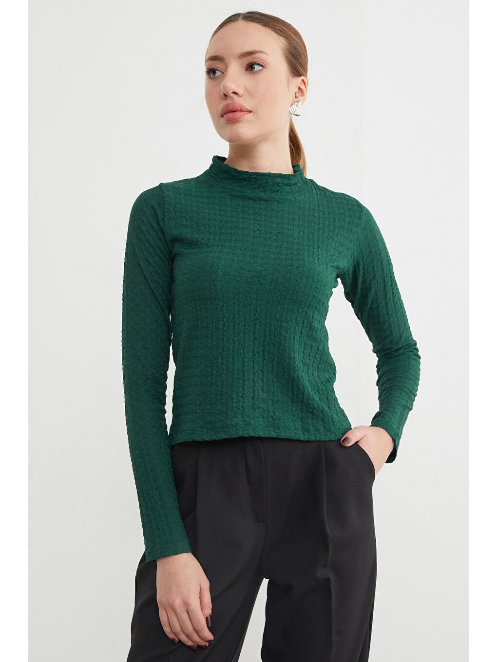 Yeşil Dik Yaka Bürümcük Kumaş Bluz-3