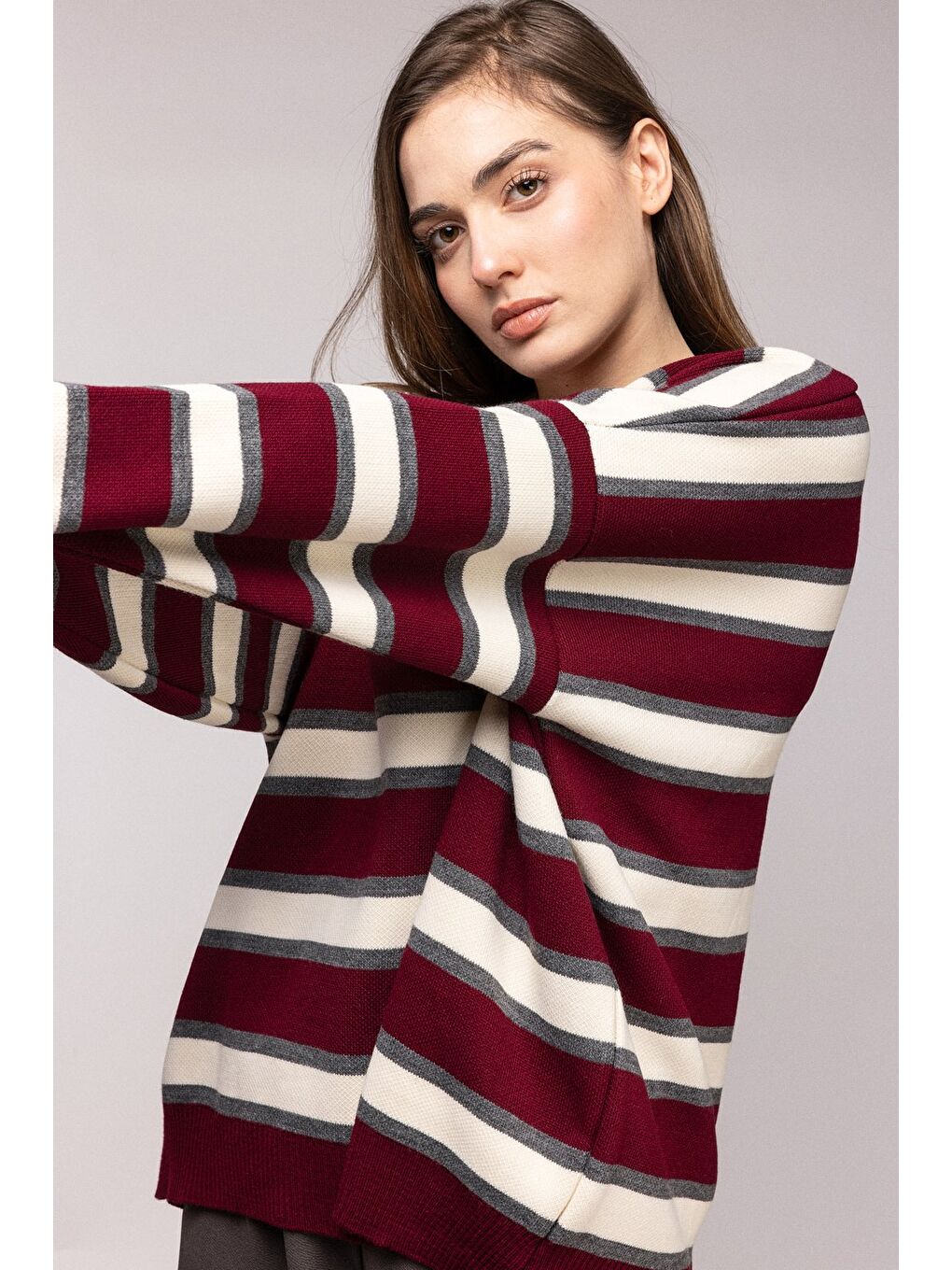 Bordo Çizgili Oversize Bisiklet Yaka Triko Kazak - Düşük Omuz-1