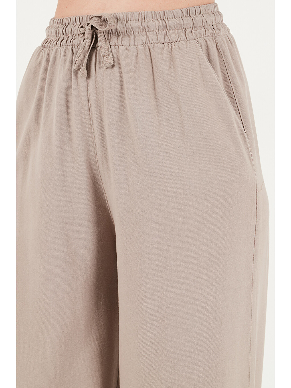 Bej Pamuklu Relaxed Fit Yüksek Bel Geniş Paça Pantolon 668yp5559-6