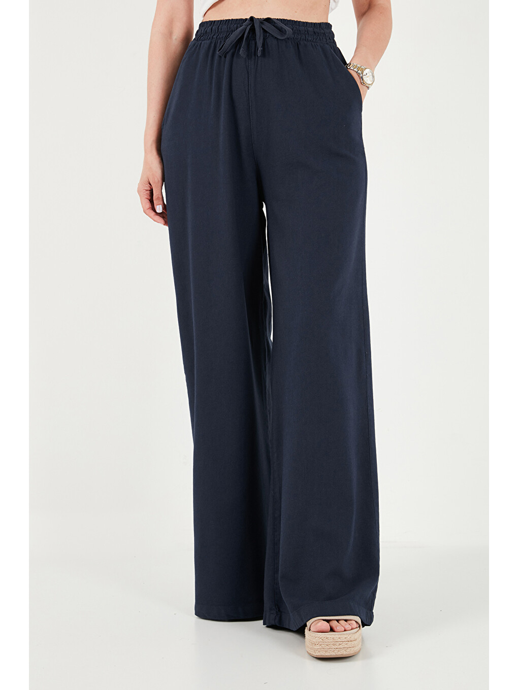 Lacivert Pamuklu Relaxed Fit Yüksek Bel Geniş Paça Pantolon 668yp5559-1
