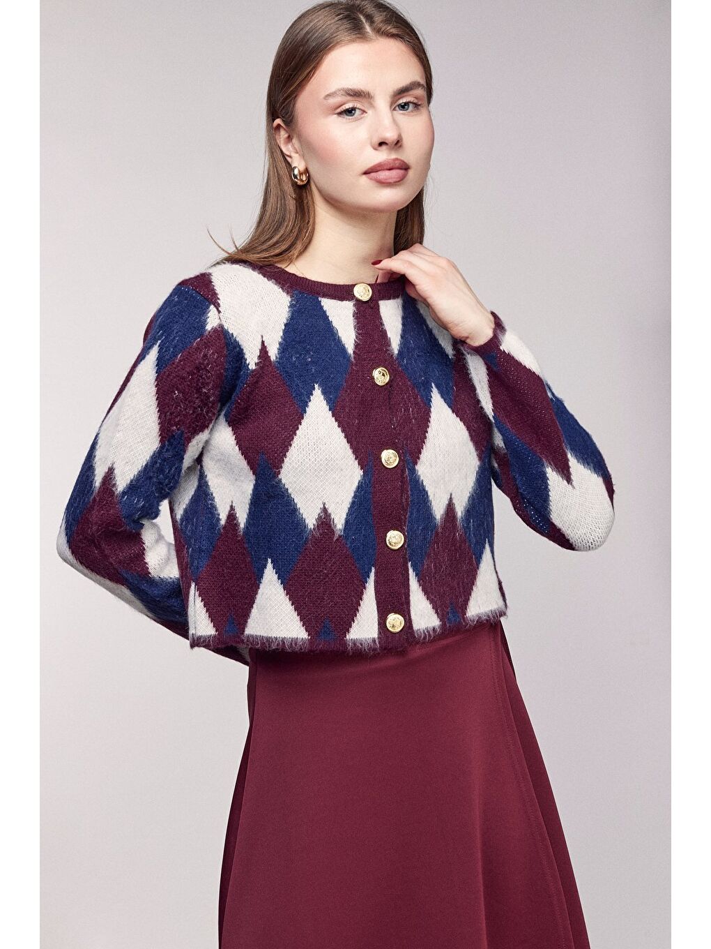 Bordo Yumuşak Dokulu Renk Blok Baklava Desenli Düğmeli Crop Hırka